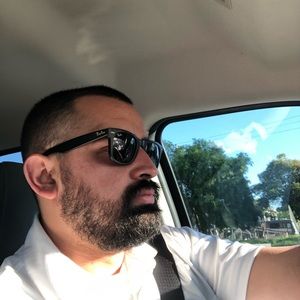 Meet your Posher, Luis